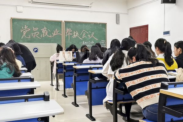 1cc36c71246c466d803b7d5521053d47.jpg 人文三.jpg