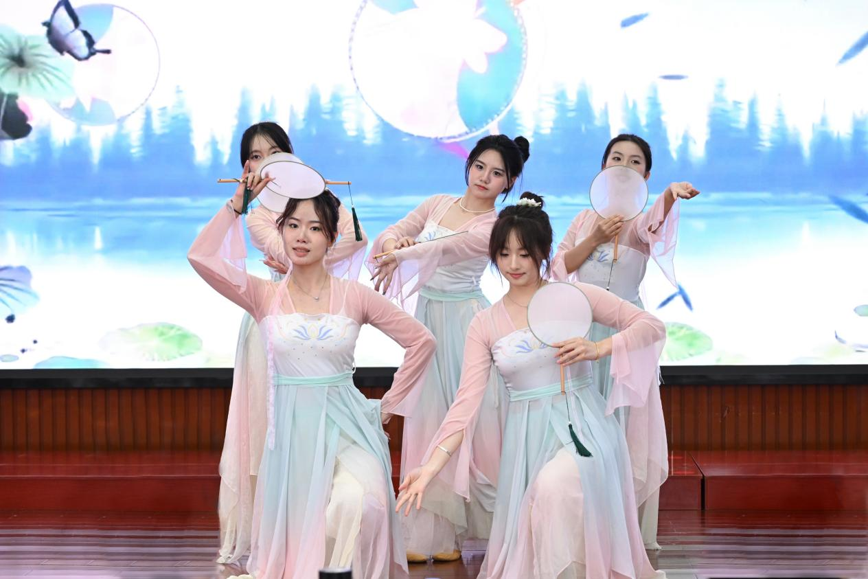 3ea697fe3f814c0c83a4613082ffc5a5.png 3ea697fe3f814c0c83a4613082ffc5a5.png