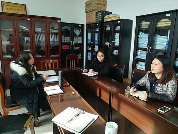 1516178590123496.jpg 经济党小组_副本.jpg